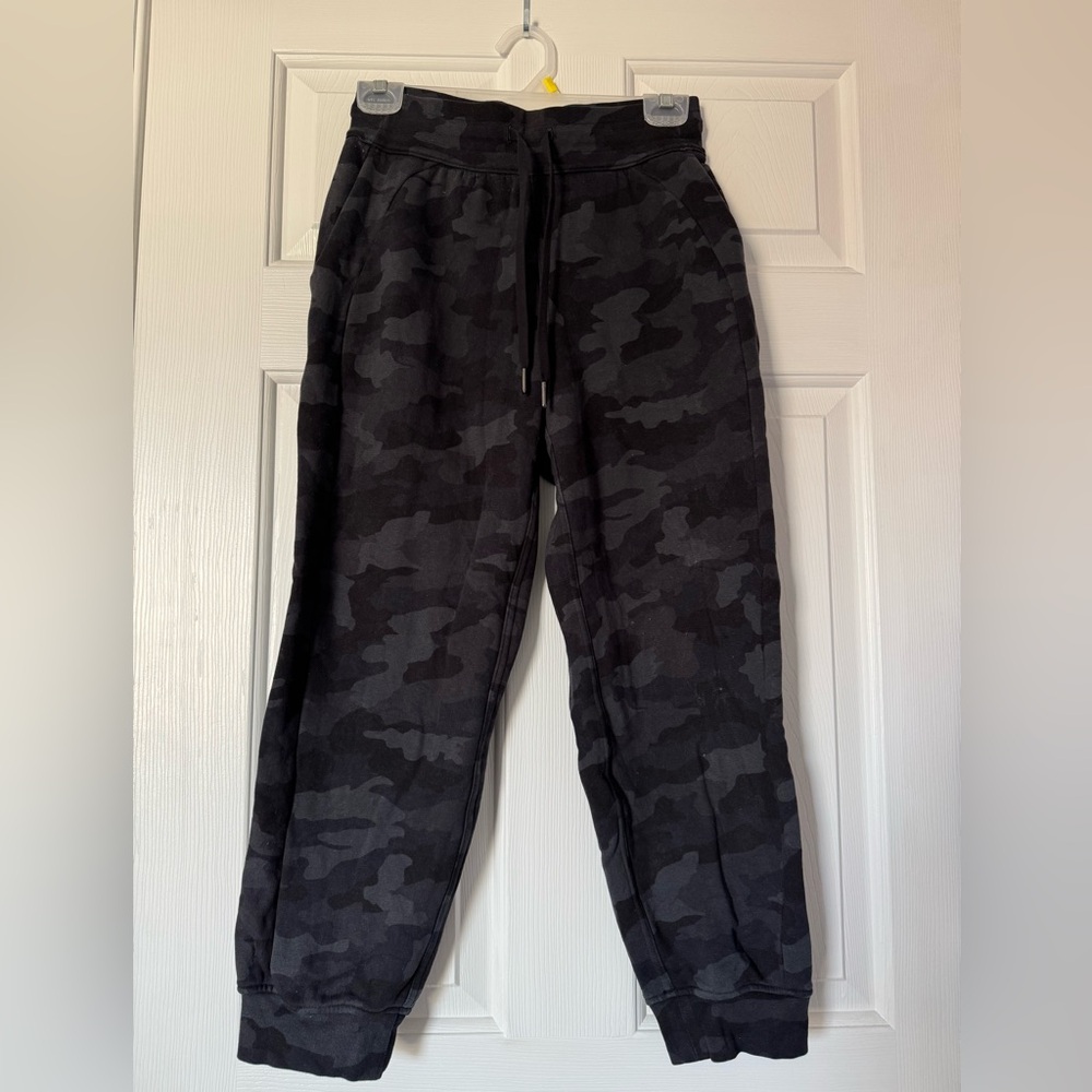 Lululemon Scuba High-Rise Jogger 7/8 Length